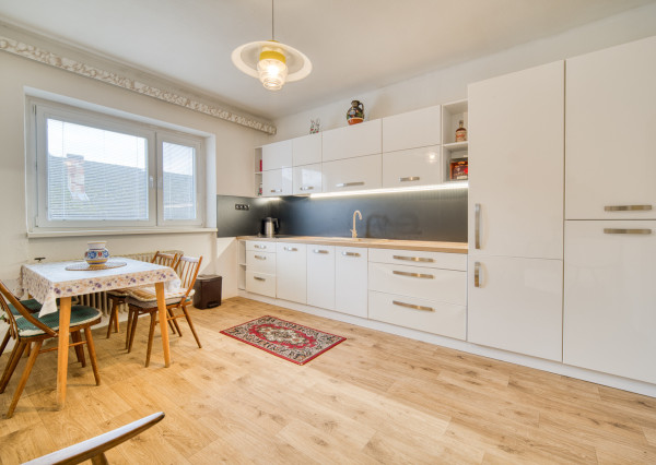 Na predaj rodinný dom vhodný na rekonštrukciu v Uhrovci