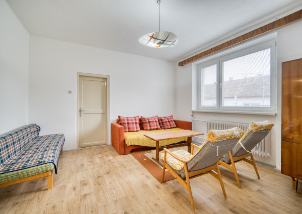 Na predaj rodinný dom vhodný na rekonštrukciu v Uhrovci