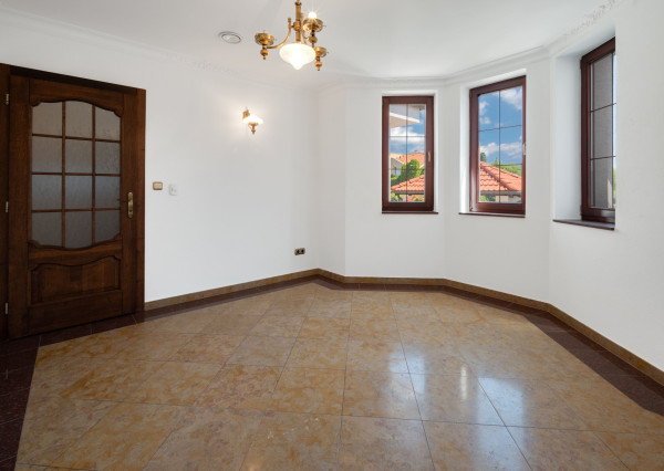 Na predaj 6-izbové rodinné sídlo v Šamoríne