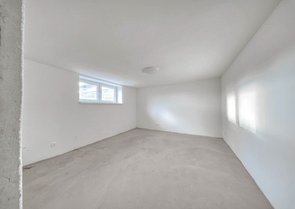 Na predaj rodinný dom s garážou v obci Šoporňa – štandard je zahrnutý v cene