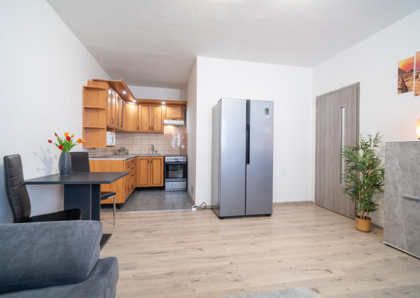 REZERVOVANÉ: Na predaj útulný 2-izbový byt vo Vrábloch