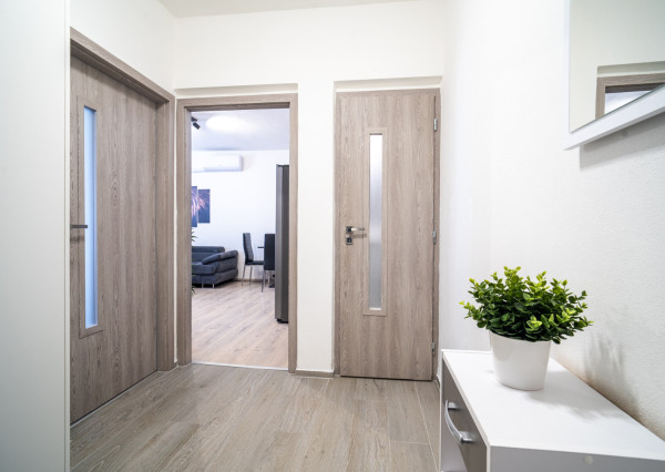 REZERVOVANÉ: Na predaj útulný 2-izbový byt vo Vrábloch