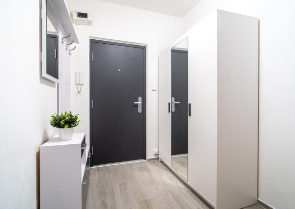 REZERVOVANÉ: Na predaj útulný 2-izbový byt vo Vrábloch