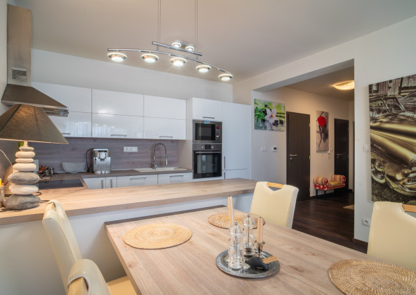 Na predaj 3-izbový byt v tichej časti Senca s parkovaním