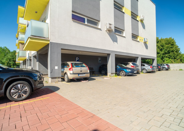 Na predaj 3-izbový byt v tichej časti Senca s parkovaním