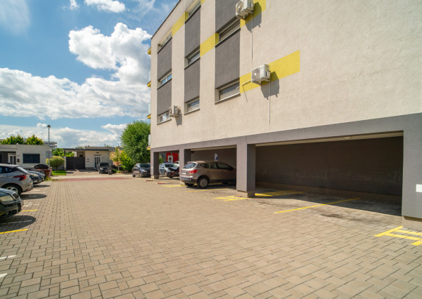 Na predaj 3-izbový byt v tichej časti Senca s parkovaním