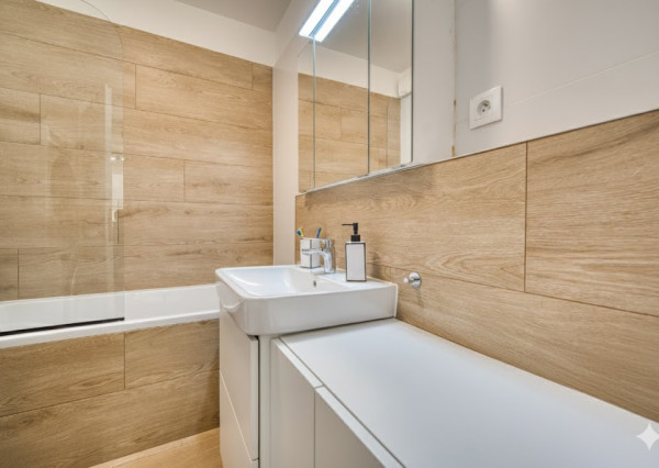 Na predaj zariadený 2-izbový byt s balkónom v Rovinke