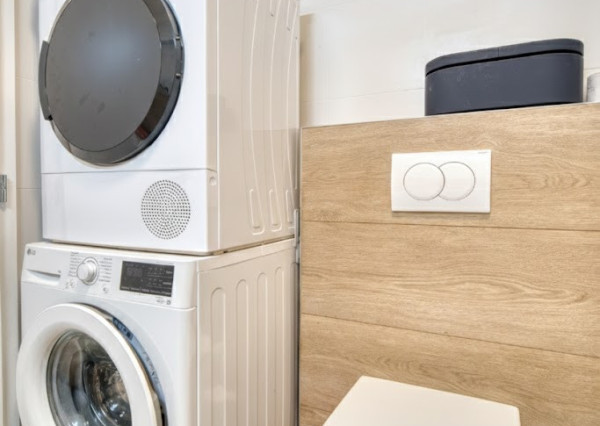 Na predaj zariadený 2-izbový byt s balkónom v Rovinke