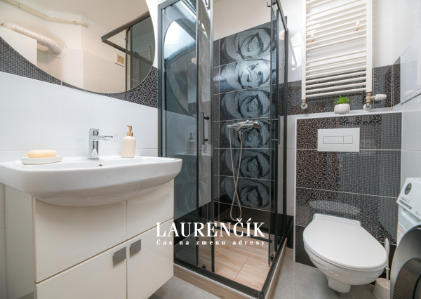 NA PREDAJ | Kompletne zrekonštruovaný 2-izbový byt v Trenčíne