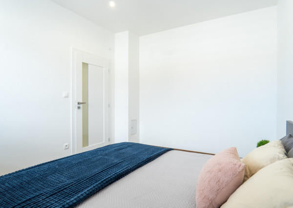 Na predaj novostavba s garážou a dvoma kúpeľňami v Senci