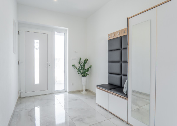 Na predaj novostavba s garážou a dvoma kúpeľňami v Senci