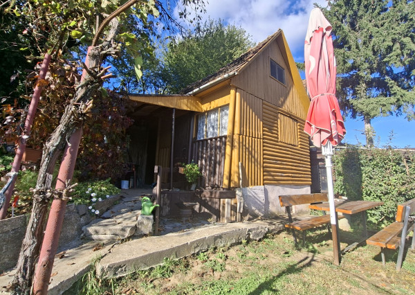 ZNÍŽENÁ CENA: Na predaj chata so záhradou v Bánovciach nad Bebravou