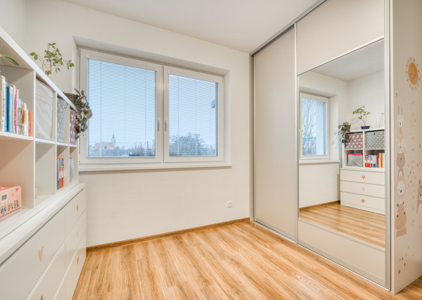 Na predaj príjemný 4-izbový byt so záhradou v Tomášove