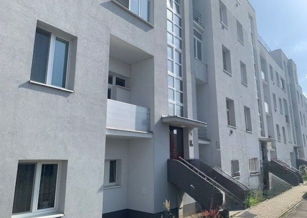 Na prenájom zariadený 2 izb byt - SIHOŤ 1  v Trenčíne .