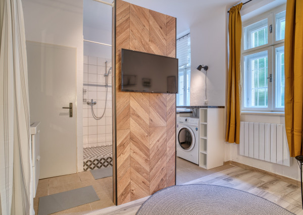 Na predaj 1-izbový byt s investičným potenciálom v centre Bratislavy