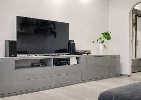 Na predaj  3-izbový byt s dvoma loggiami v Petržalke BA.