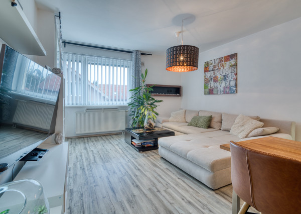 Na predaj veľkorysý 3-izbový byt s parkovacím státím v Rovinke