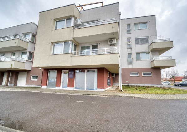 Na predaj veľkorysý 3-izbový byt s parkovacím státím v Rovinke