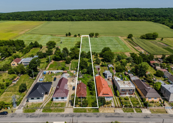 REZERVOVANÉ: Na predaj rozmerný pozemok vhodný na výstavbu v obci Moravany časť Lučkovce