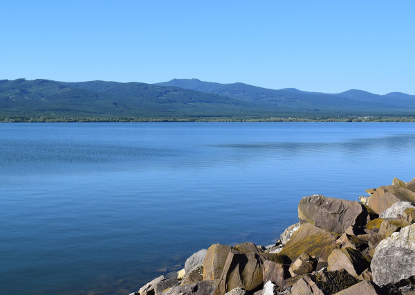 REZERVOVANÉ: Na predaj rozmerný pozemok vhodný na výstavbu v obci Moravany časť Lučkovce