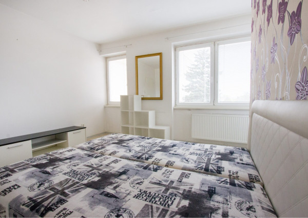 Na predaj dvojdom s rozľahlým pozemkom v centre obce Zlaté Klasy