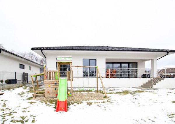 Na predaj moderná 4-izbová novostavba s terasou – Svätý Kríž