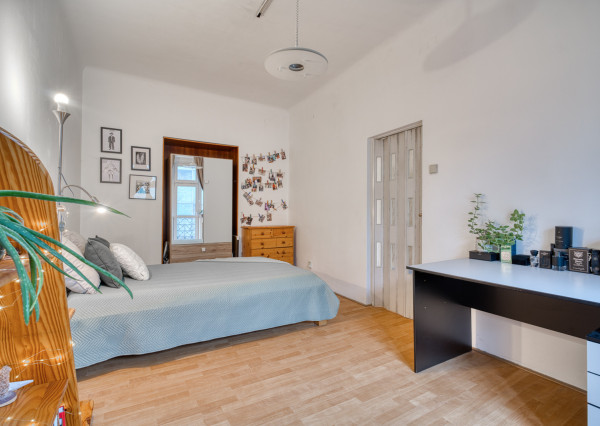 Na prenájom priestranný 4-izbový byt pri OC Nivy