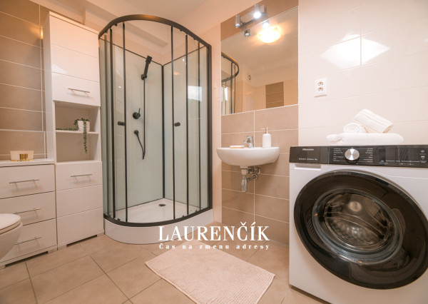 Na prenájom slnečný 2-izbový byt na ulici Liptovská v Trenčíne