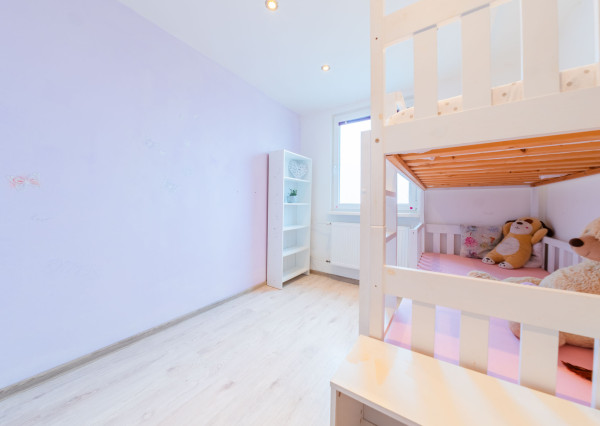 REZERVOVANÉ: Na predaj 3-izbový zrekonštruovaný byt v Poprade