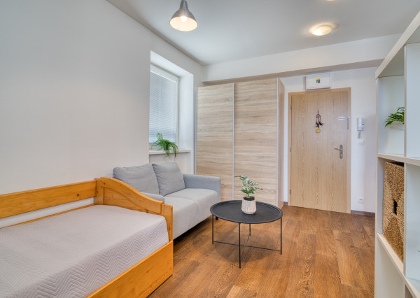 Na prenájom garsónka s parkovacím miestom v Malackách