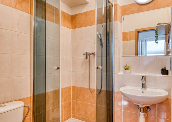 Na prenájom garsónka s parkovacím miestom v Malackách