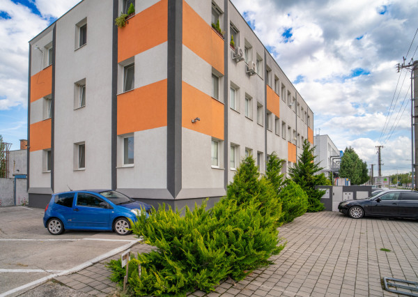 Na prenájom garsónka s parkovacím miestom v Malackách