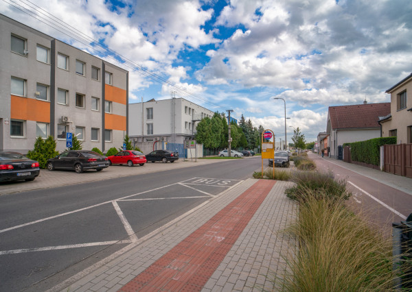 Na prenájom garsónka s parkovacím miestom v Malackách