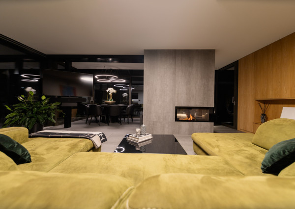 Na predaj vila s okrasnou záhradou a bazénom v Pezinku