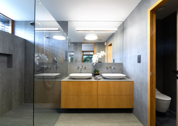 Na predaj vila s okrasnou záhradou a bazénom v Pezinku