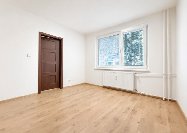 Na predaj zrekonštruovaný 2,5 izbový byt v Martine na Severe