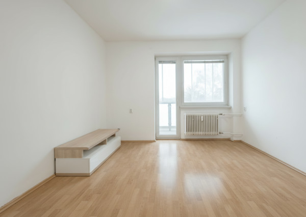 Na prenájom čiastočne zariadený 1-izbový byt v Martine-Podháj