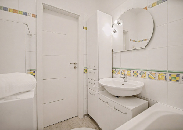 Na predaj  3-izbový byt s dvoma loggiami v Petržalke BA.