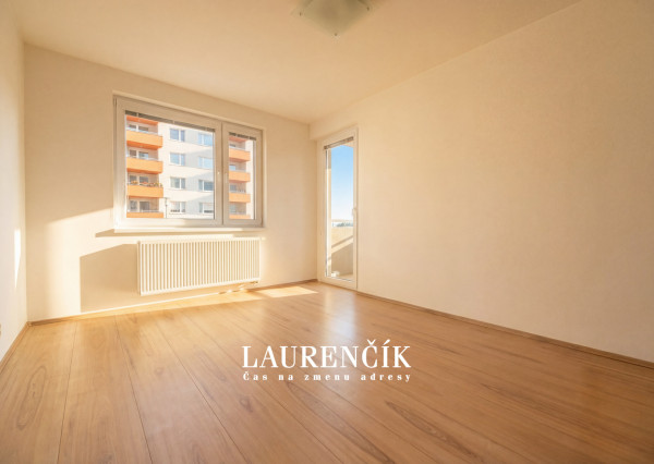 NA PREDAJ | 3-izbový byt s nadštandardnou výmerou v Trenčíne na ul. Liptovská