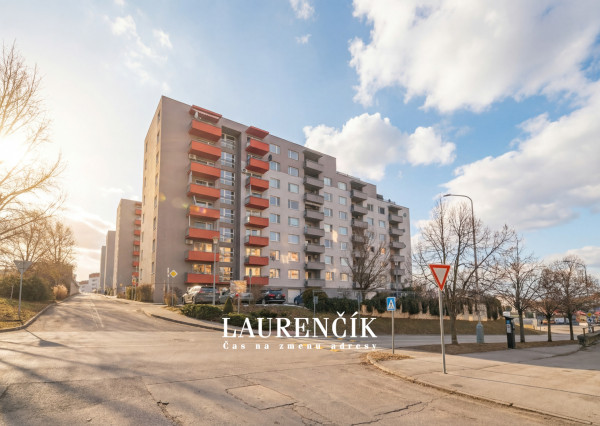 NA PREDAJ | 3-izbový byt s nadštandardnou výmerou v Trenčíne na ul. Liptovská