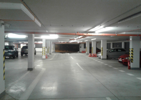 Na prenájom garážové státie pri komplexe Tammi, Dúbravka