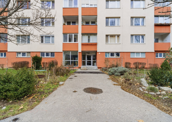 Na predaj 3-izbový byt s výhľadom na hrad v Bratislave