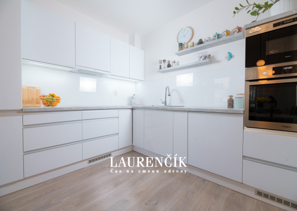 NA PRENÁJOM | MODERNÝ 2-IZBOVÝ BYT V TRENČÍNE
