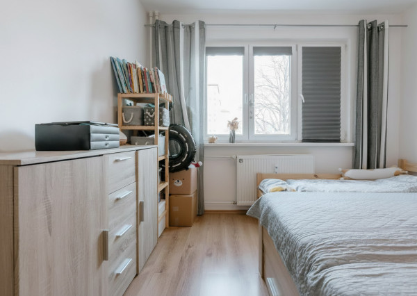 Na prenájom kompletne zariadený 2-izbový byt v centre Martina