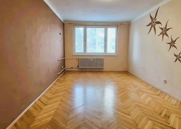 Na prenájom čiastočne zariadený 2-izbový byt v Bánovciach nad Bebravou