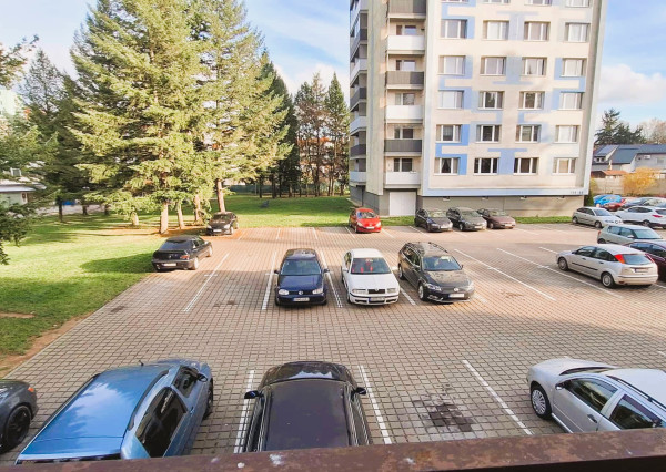 Na prenájom čiastočne zariadený 2-izbový byt v Bánovciach nad Bebravou