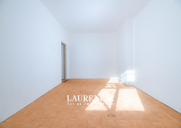 PREDANÉ | 1-izbový byt v Trenčianskych Tepliciach s investičným potenciálom