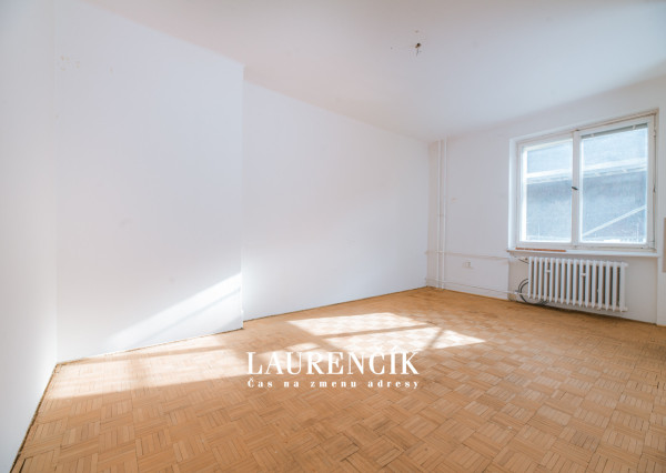 PREDANÉ | 1-izbový byt v Trenčianskych Tepliciach s investičným potenciálom