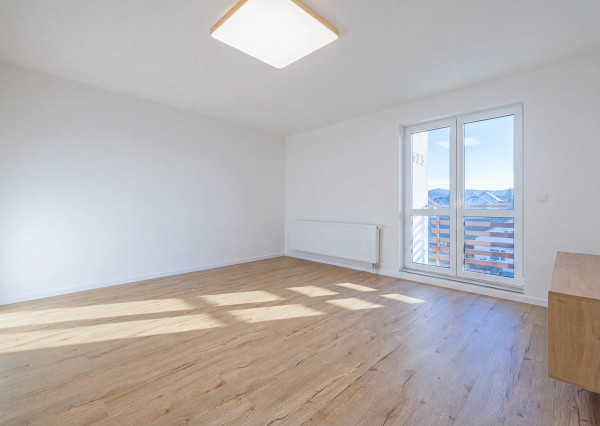 Na predaj zrekonštruovaný 3-izbový byt v obci Malcov