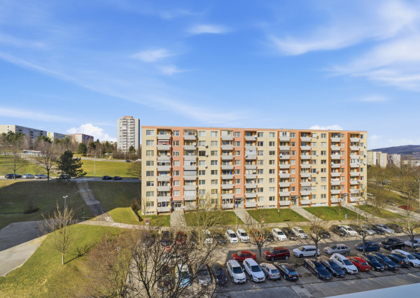 Na predaj slnečný 3,5-izbový byt v Nitre na sídlisku Klokočina